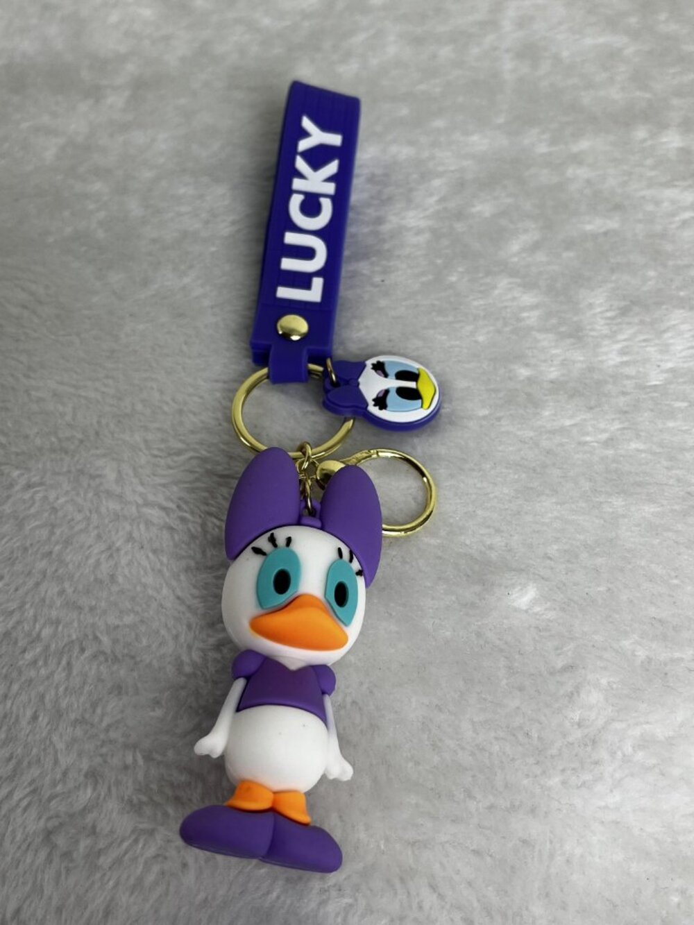 Classic cartoon Daisy keychain pendant